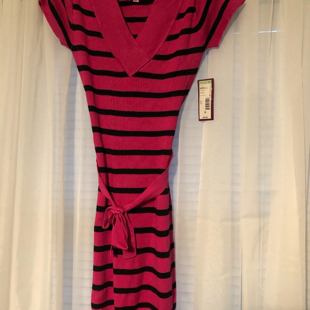 Derek Heart ♥️ Sweater Dress - Picture 2 of 8